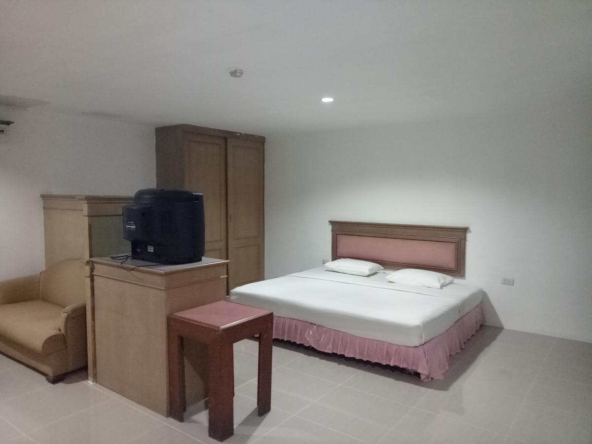 Tongpoon Hotel Bangkok Buitenkant foto