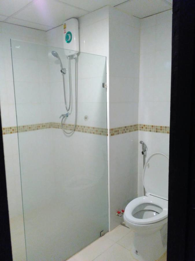 Tongpoon Hotel Bangkok Buitenkant foto