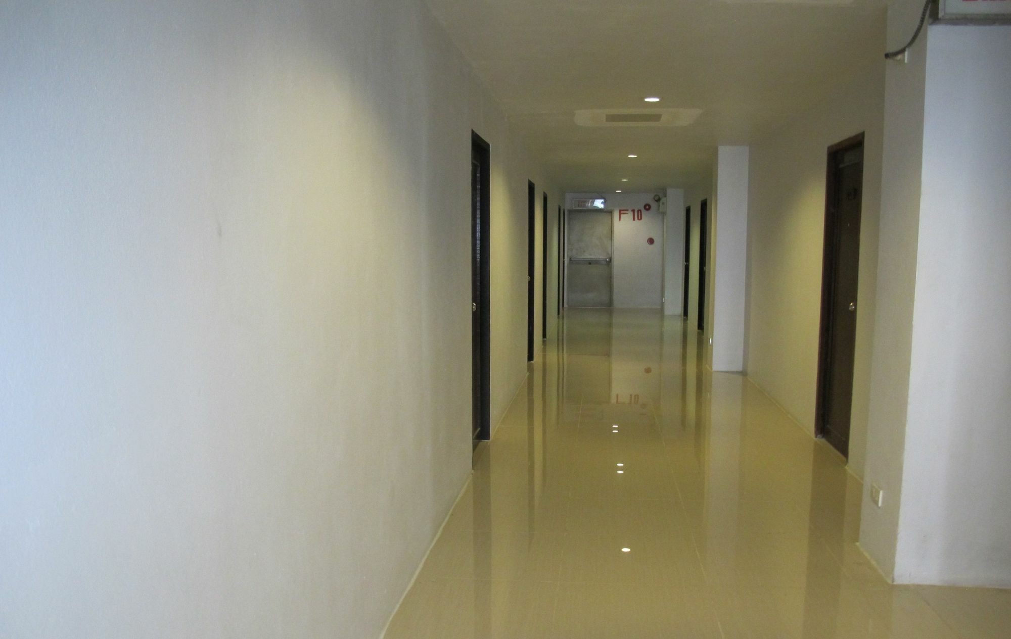 Tongpoon Hotel Bangkok Buitenkant foto