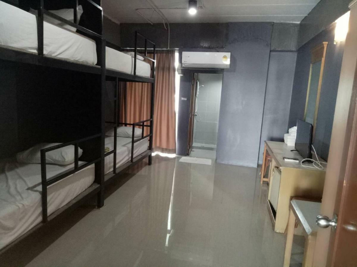 Tongpoon Hotel Bangkok Buitenkant foto
